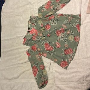 AGB Women Dress Blouse Medium like new